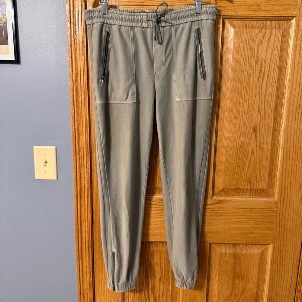 Athleta Farallon Jogger Pants with Zipper Pockets